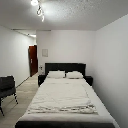 Apartment Suiteable-living Moderne, Zentrale Einraumwohnung