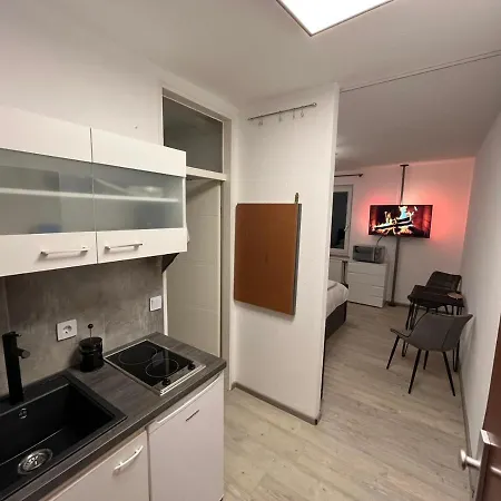 Apartment Suiteable-living Moderne, Zentrale Einraumwohnung